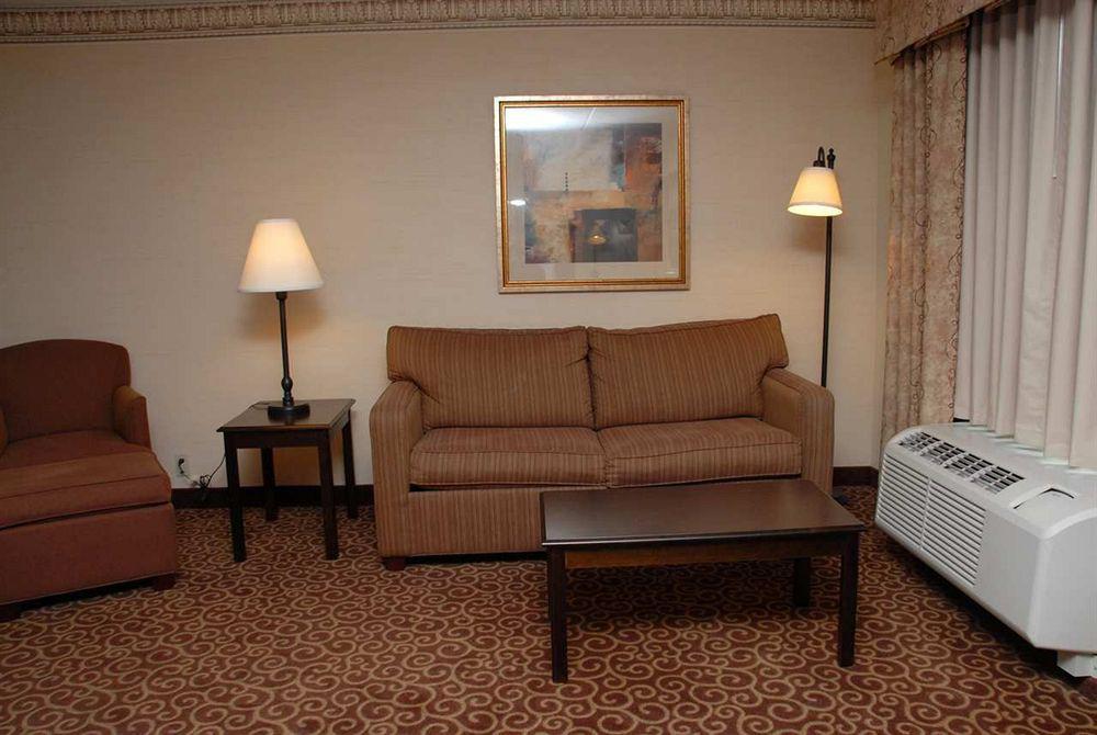 Hampton Inn & Suites Staten Island Nueva York Habitación foto