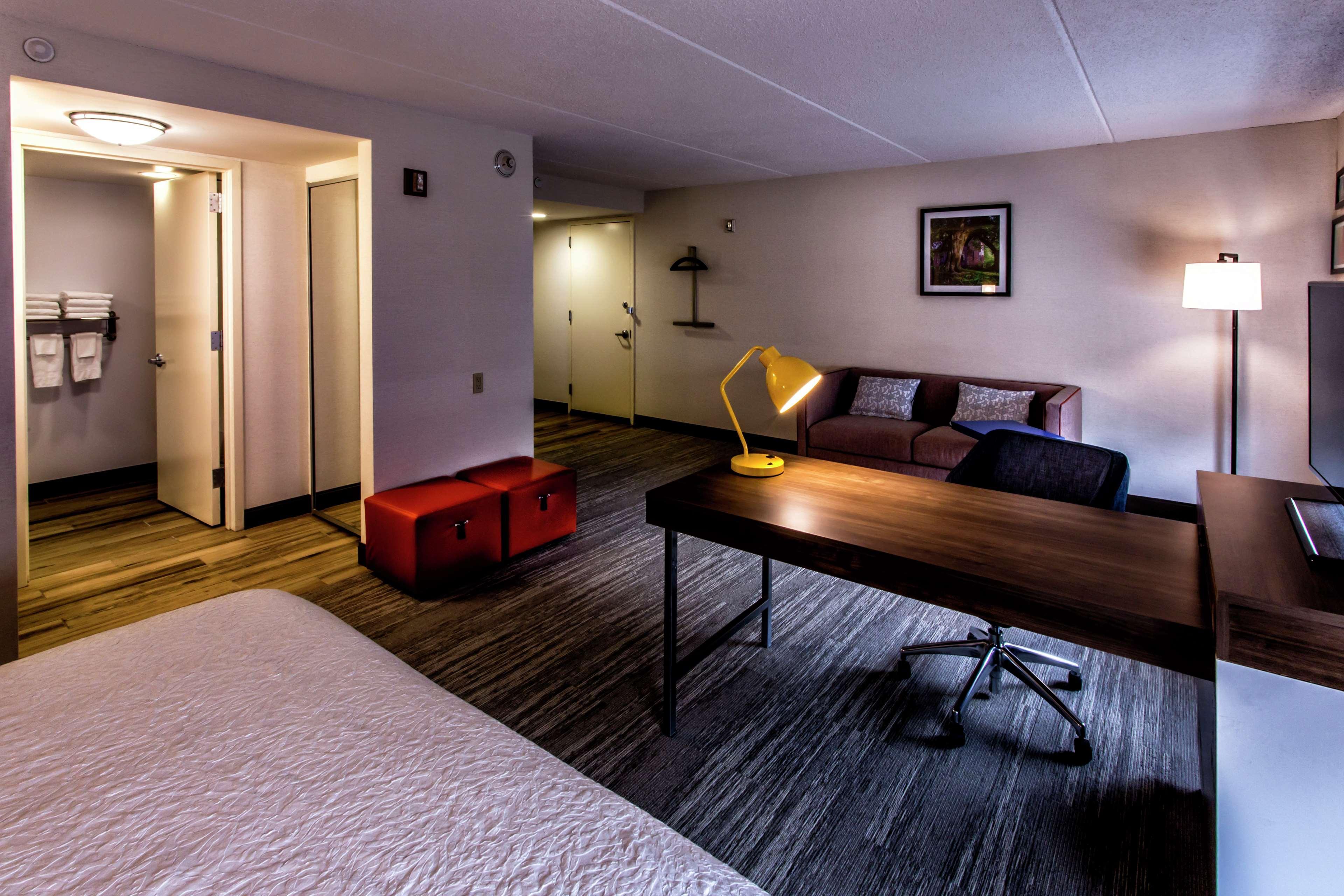 Hampton Inn & Suites Staten Island Nueva York Exterior foto