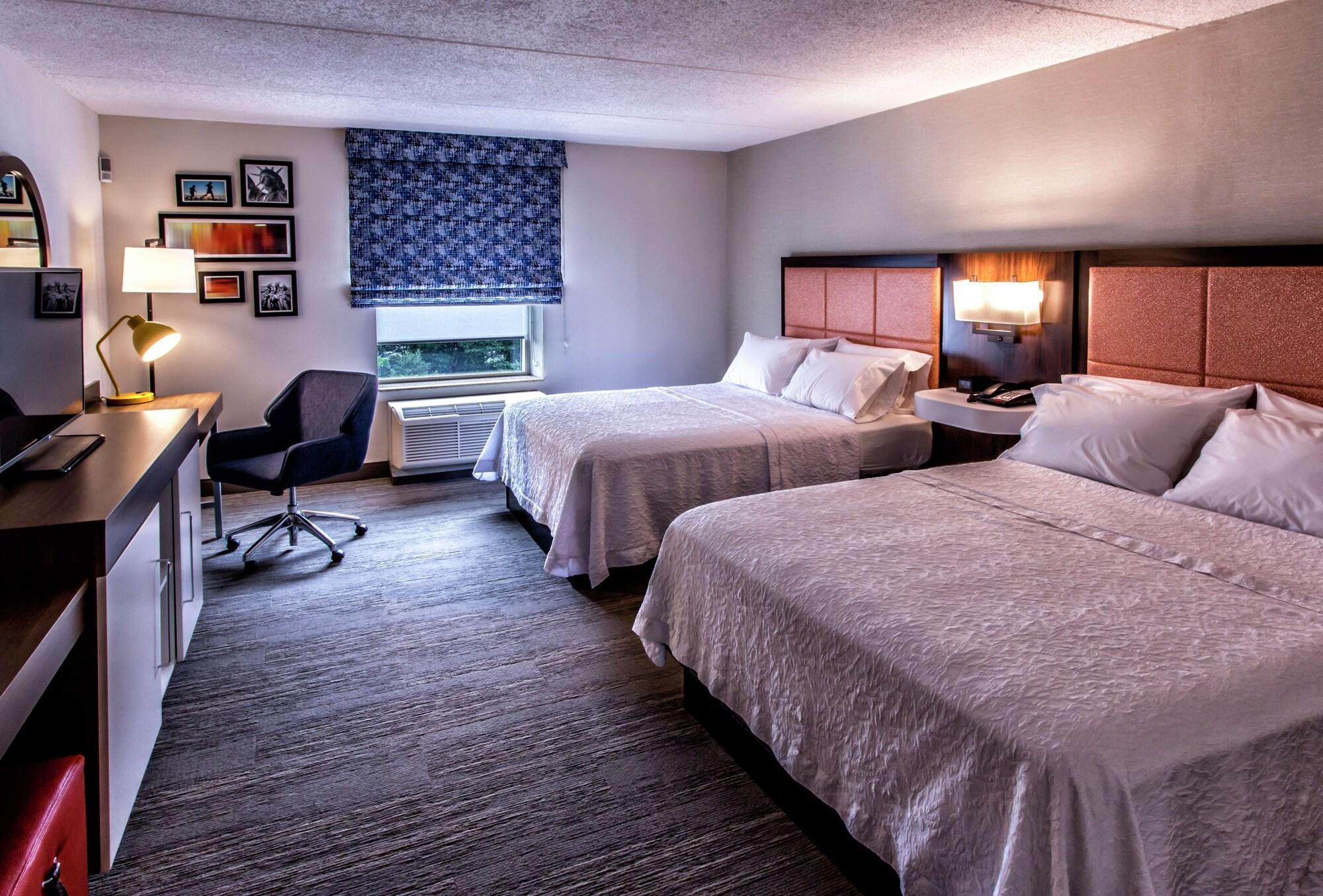 Hampton Inn & Suites Staten Island Nueva York Exterior foto