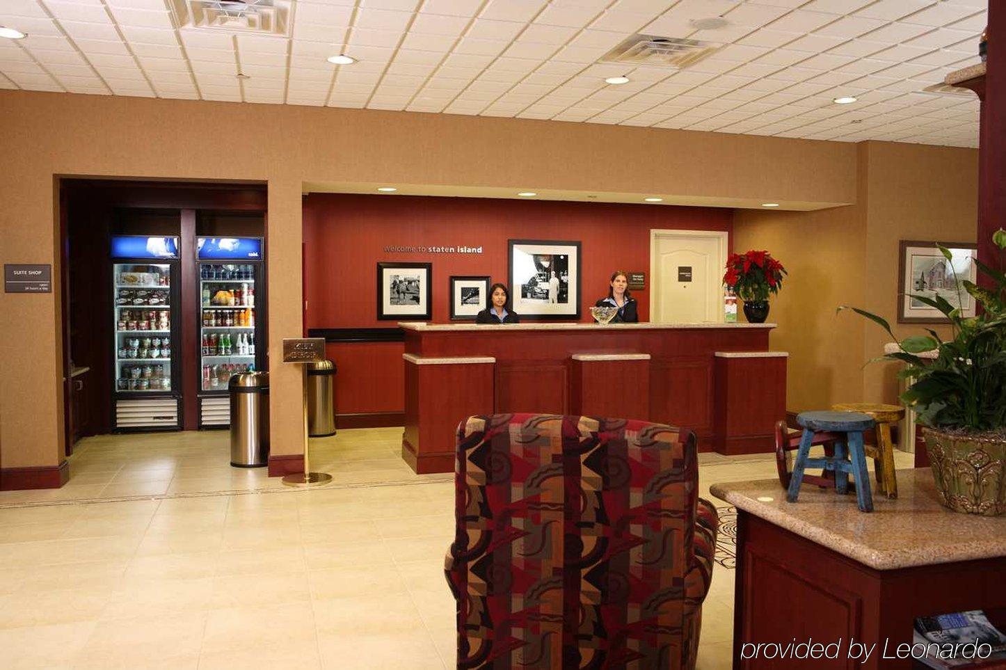 Hampton Inn & Suites Staten Island Nueva York Exterior foto
